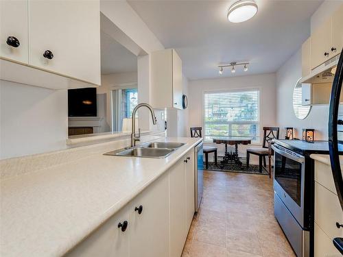 212-898 Vernon Ave, Saanich, BC - Indoor Photo Showing Kitchen With Double Sink