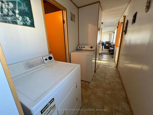 287 Evelyn Crescent, Timmins (Trailer Parks), ON - Indoor Photo Showing Laundry Room