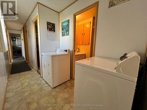 287 Evelyn Crescent, Timmins (Trailer Parks), ON - Indoor Photo Showing Laundry Room