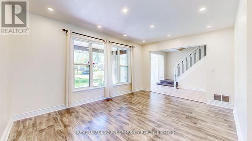 70 Shannon Road, East Gwillimbury, ON - Indoor Photo Showing Other Room