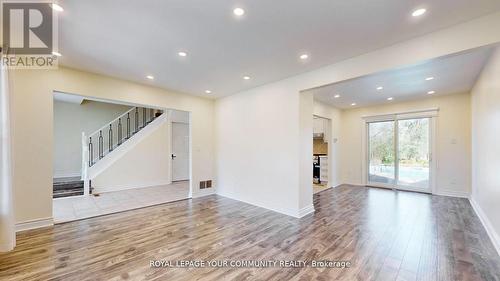 70 Shannon Road, East Gwillimbury, ON - Indoor Photo Showing Other Room