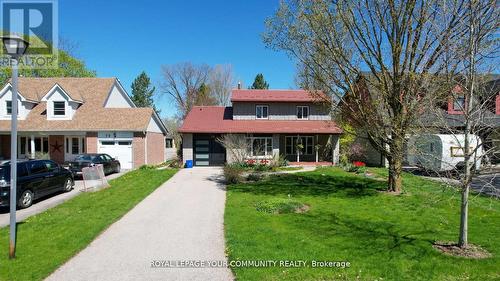 70 Shannon Road, East Gwillimbury, ON - Outdoor With Deck Patio Veranda With Facade