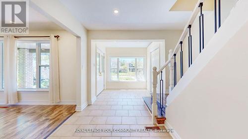 70 Shannon Road, East Gwillimbury, ON - Indoor Photo Showing Other Room