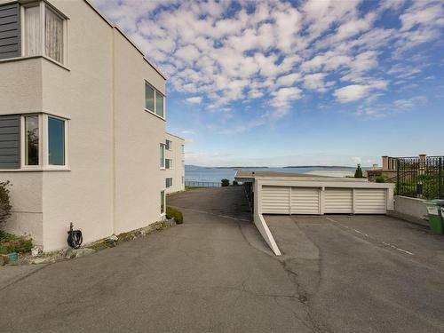 102-2768 Satellite St, Oak Bay, BC - Outdoor