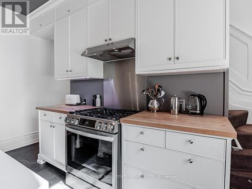 20 Howland Avenue, Toronto, ON - Indoor Photo Showing Kitchen