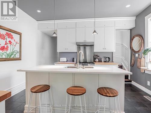 20 Howland Avenue, Toronto, ON - Indoor Photo Showing Kitchen With Upgraded Kitchen