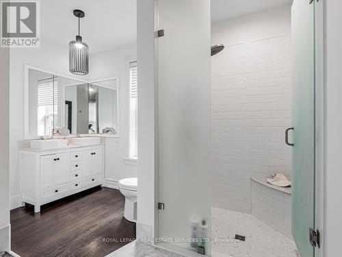 20 Howland Avenue, Toronto, ON - Indoor Photo Showing Bathroom