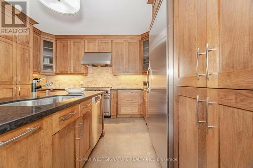 12 Gosling Road, Vaughan, ON - Indoor Photo Showing Kitchen With Stainless Steel Kitchen With Double Sink