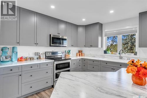 82 26Th Street, Battleford, SK - Indoor Photo Showing Kitchen