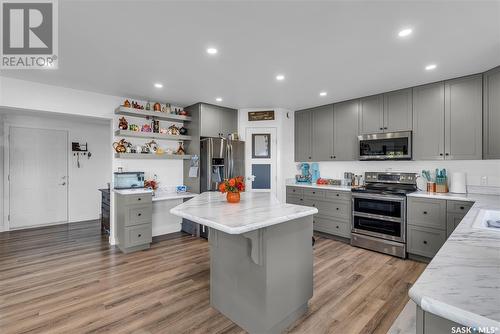 82 26Th Street, Battleford, SK - Indoor Photo Showing Kitchen