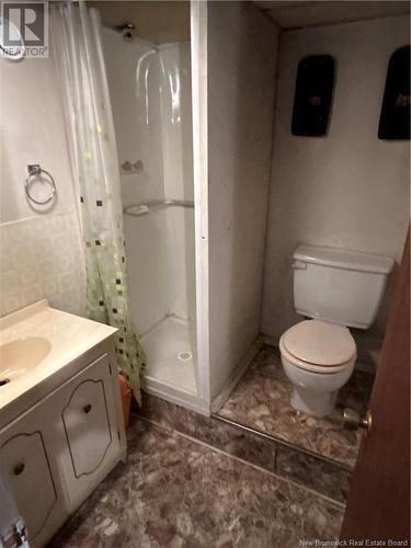 12 Forrest Street, Miramichi, NB - Indoor Photo Showing Bathroom