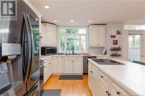 5 Willowdale Court, Moncton, NB - Indoor Photo Showing Kitchen With Stainless Steel Kitchen With Upgraded Kitchen