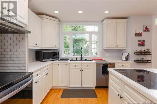 5 Willowdale Court, Moncton, NB - Indoor Photo Showing Kitchen