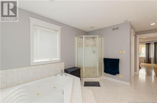 5 Willowdale Court, Moncton, NB - Indoor Photo Showing Bathroom