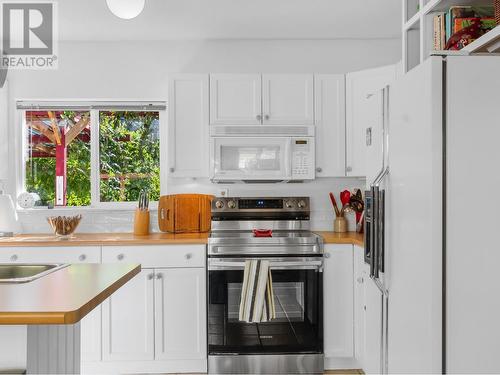 3616 Big Horn Curl, Ashcroft, BC - Indoor Photo Showing Kitchen