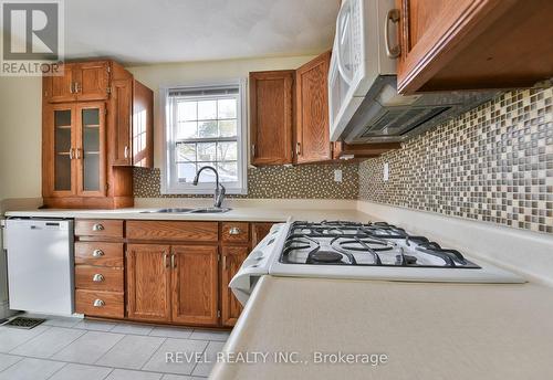 173 Montgomery Avenue, Timmins (Timmins South - West), ON - Indoor Photo Showing Kitchen