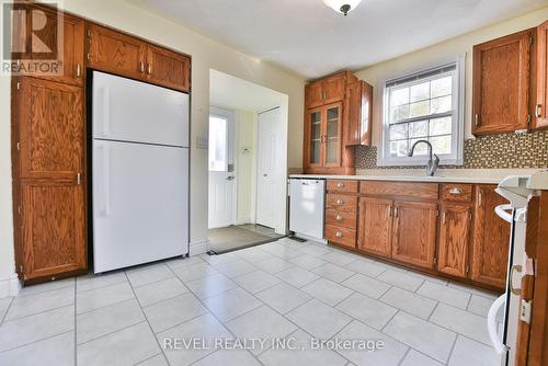 173 Montgomery Avenue, Timmins (Timmins South - West), ON - Indoor Photo Showing Kitchen