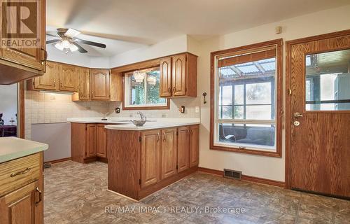 214 Marigold Avenue N, Oshawa (Centennial), ON - Indoor Photo Showing Kitchen With Double Sink