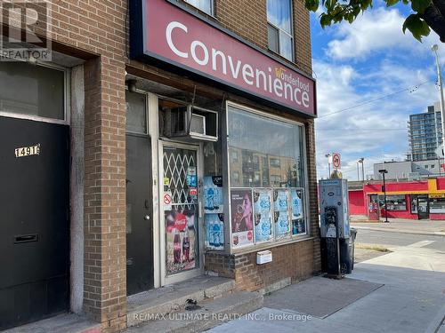 1493 Eglinton Avenue W, Toronto, ON 