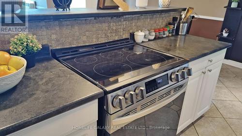 1002 - 2556 Argyle Road, Mississauga, ON - Indoor Photo Showing Kitchen