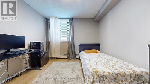 1002 - 2556 Argyle Road, Mississauga, ON - Indoor Photo Showing Bedroom