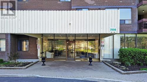 1002 - 2556 Argyle Road, Mississauga, ON - Outdoor