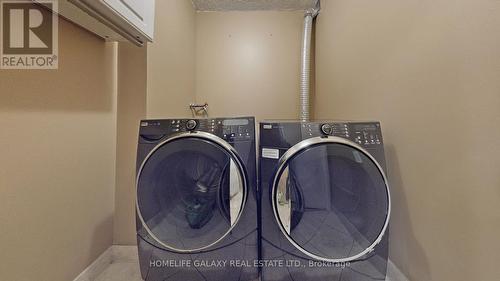 1002 - 2556 Argyle Road, Mississauga, ON - Indoor Photo Showing Laundry Room