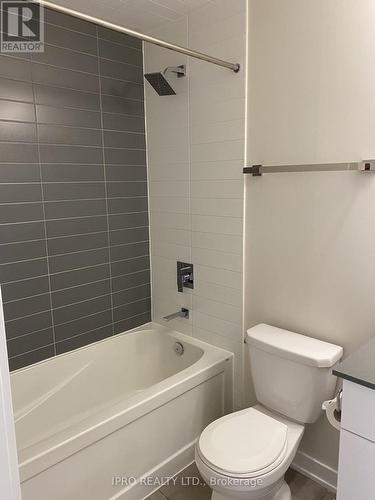 1502 - 4011 Brickstone Mews, Mississauga, ON - Indoor Photo Showing Bathroom