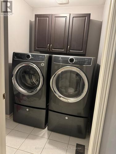 49 Abbotsbury Drive, Brampton, ON - Indoor Photo Showing Laundry Room