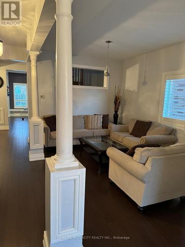 49 Abbotsbury Drive, Brampton, ON - Indoor Photo Showing Living Room