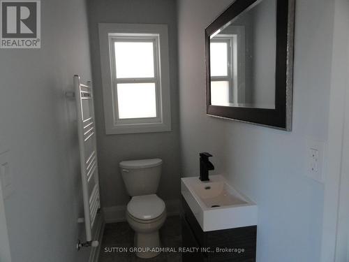 4 Treeview Drive, Toronto, ON - Indoor Photo Showing Bathroom