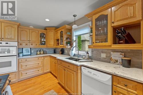 177 Clubview, Amherstburg, ON - Indoor Photo Showing Kitchen With Double Sink