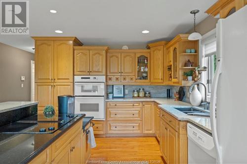 177 Clubview, Amherstburg, ON - Indoor Photo Showing Kitchen With Double Sink