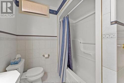 177 Clubview, Amherstburg, ON - Indoor Photo Showing Bathroom