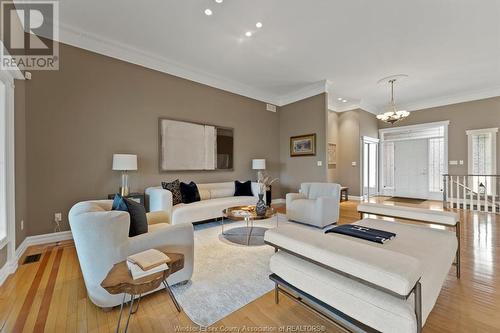 177 Clubview, Amherstburg, ON - Indoor Photo Showing Living Room