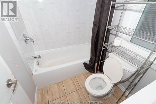 1633 Parent, Windsor, ON - Indoor Photo Showing Bathroom