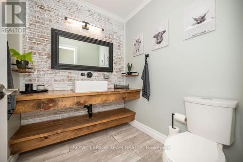 3033 Mclaughlin Road, Whitewater Region, ON - Indoor Photo Showing Bathroom