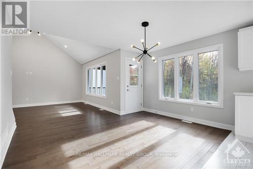 21 Dune Street, Russell, ON - Indoor Photo Showing Other Room