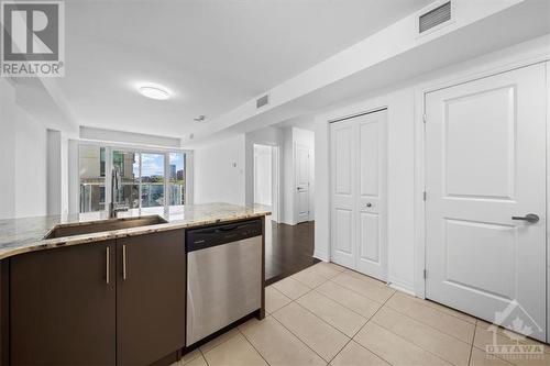 195 Besserer Street Unit#1103, Ottawa, ON - Indoor Photo Showing Kitchen