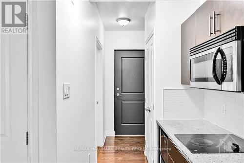 114 - 429 Kent Street, Ottawa, ON - Indoor Photo Showing Kitchen