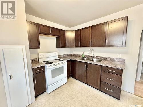 778 4Th Street E, Prince Albert, SK - Indoor Photo Showing Kitchen With Double Sink