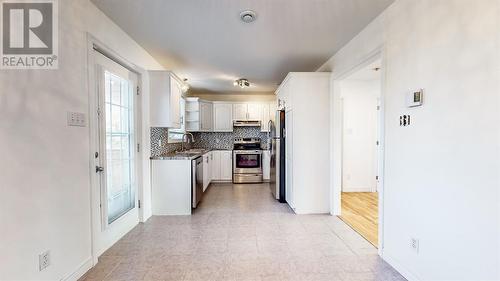 18 Lady Anne Place, Mount Pearl, NL - Indoor Photo Showing Kitchen