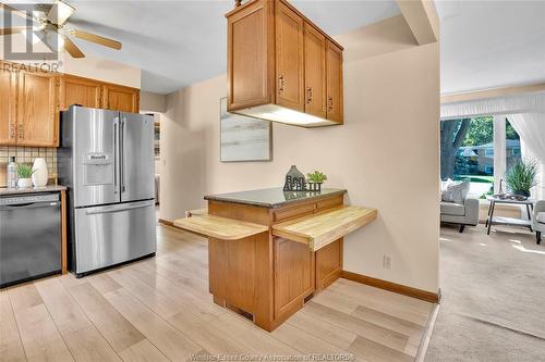 12654 Dillon, Tecumseh, ON - Indoor Photo Showing Kitchen