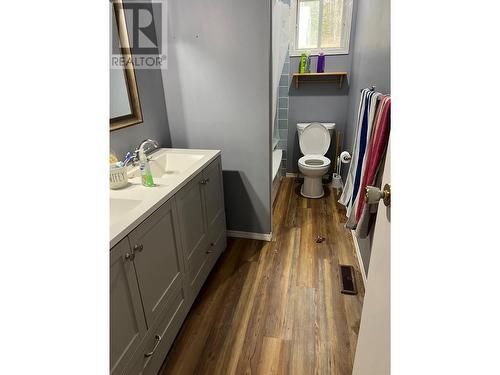 156 Gwillim Crescent, Tumbler Ridge, BC - Indoor Photo Showing Bathroom