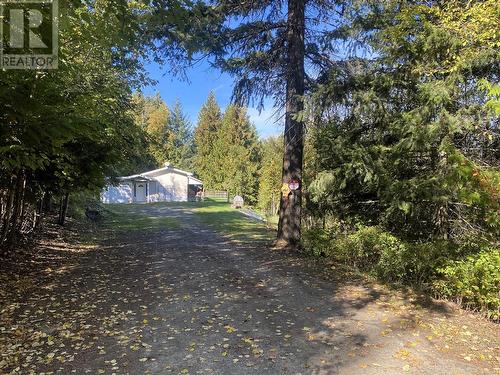 655 Caouette Road, Sorrento, BC 