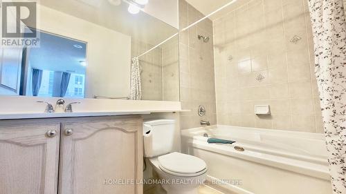 308 - 5 Northtown Way, Toronto, ON - Indoor Photo Showing Bathroom