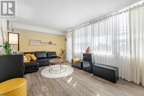 509 - 1360 York Mills Road, Toronto, ON - Indoor Photo Showing Living Room