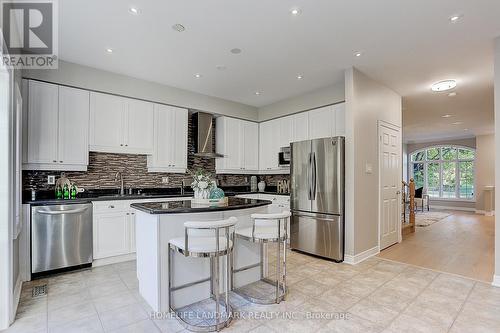 419 Bantry Avenue, Richmond Hill, ON - Indoor Photo Showing Kitchen