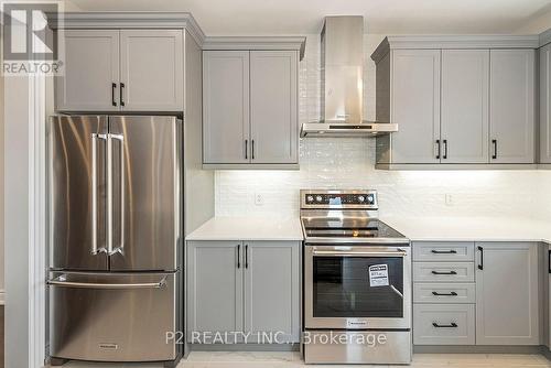 18 Wild Ginger Lane, Springwater, ON - Indoor Photo Showing Kitchen With Stainless Steel Kitchen With Upgraded Kitchen