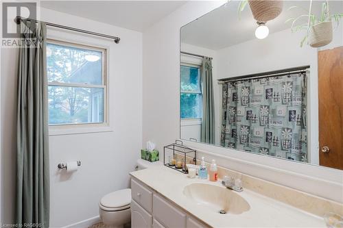 Main Bathroom 4pc - 559146 Irish Block Road, Annan, ON - Indoor Photo Showing Bathroom